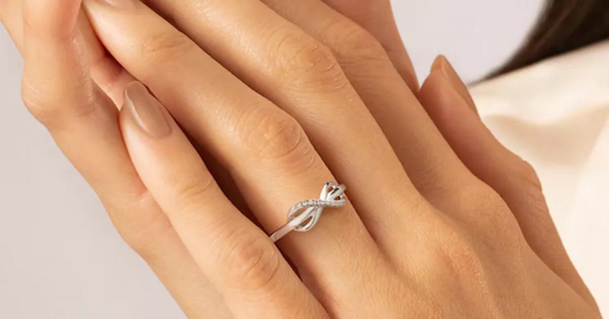 Shopper 'absolutely loves' infinity ring worn 'every day' as £40 cut for Christmas
