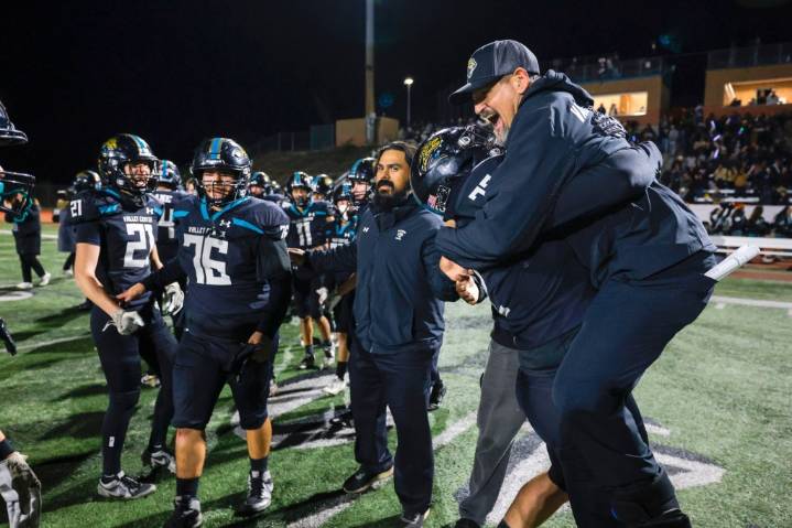 Valley Center rallies, wins Southern California Regional title