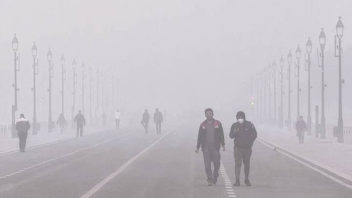 Grap IV imposed in Delhi hours after Grap III as air quality worsens, AQI at 441