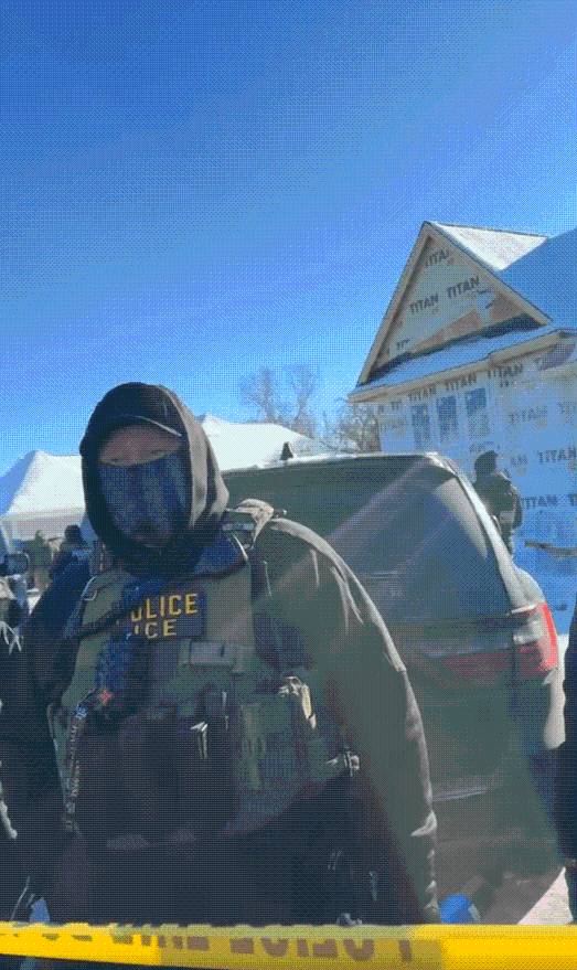 ICE agents detain Chanhassen construction workers