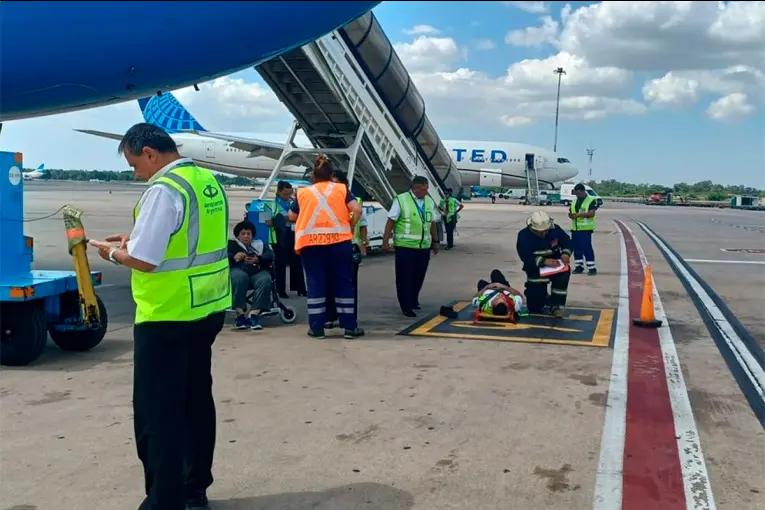 Ezeiza: elevador hidráulico para pasajeros con movilidad reducida se desplomó y dejó cinco heridos