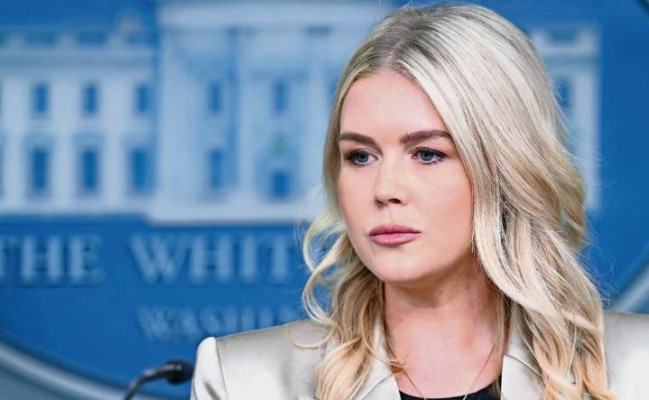 Juez ordena liberación de inmigrante con lazos con vocera de prensa de la Casa Blanca; podrían deportarla