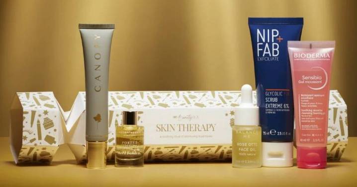 'Amazing' Christmas beauty box worth £100 now less than £9 in cashback deal