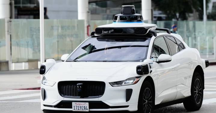 Viral Waymo crashes put driverless cars in the spotlight
