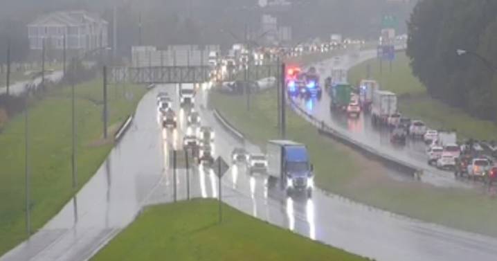 I-10 westbound closed at University due to crash