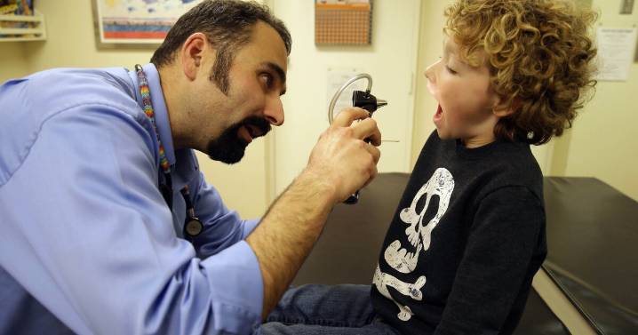 Beshear urges Congress to extend health insurance tax credits as Senate vote looms