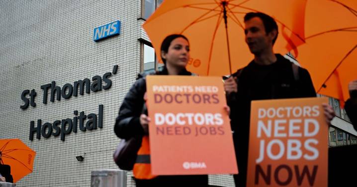 Militant doctors to plunge NHS into strike chaos ahead of Christmas 