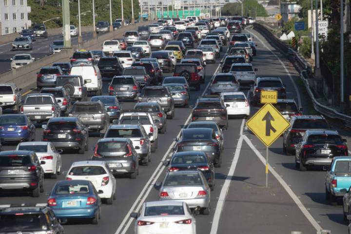 Letter: Enforce HOV rules and save time for everyone