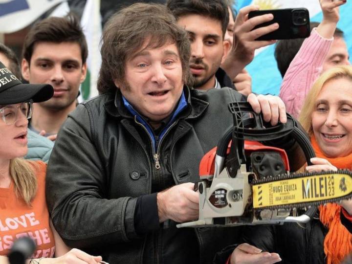 Milei fijó por decreto el nuevo Salario Mínimo Vital y Móvil, con una suba de 6 mil pesos