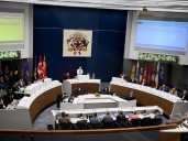 Council debates reducing Calgarians tax hike using investment income