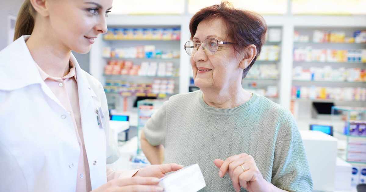 El periplo de los jubilados en busca de medicamentos y tratamiento en Río Negro