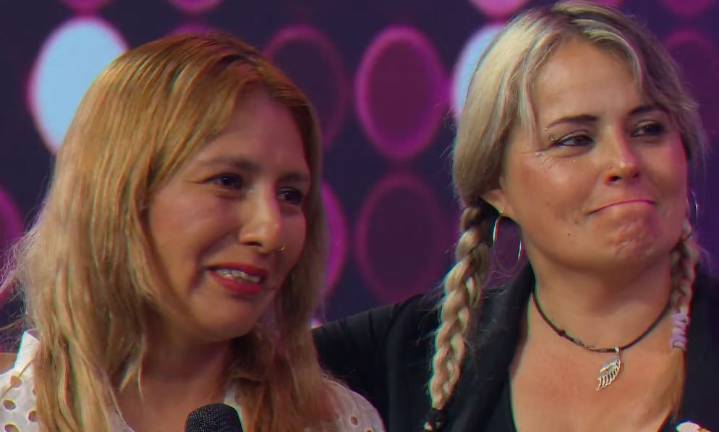 Dos mamás con historias unidas por el dolor conmovieron a todos en “Buenas noches familia”