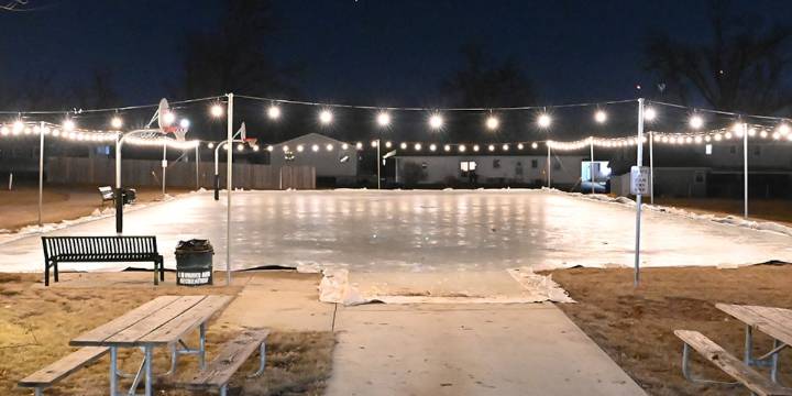 Cedar Rapids outdoor ice rink to open this weekend