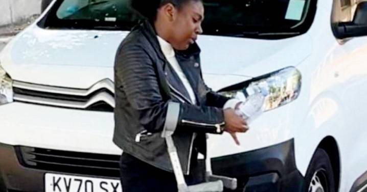 Woman faces £1,000 fine for 'walking wrong way on tube escalator'