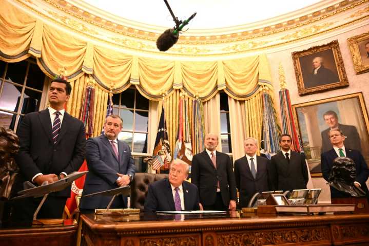 Trump centraliza la regulación de la inteligencia artificial en EEUU