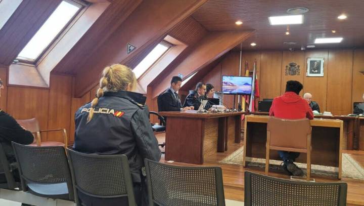 Rebajan a 5 años la petición al autor confeso de entrar en una autocaravana y violar a una mujer