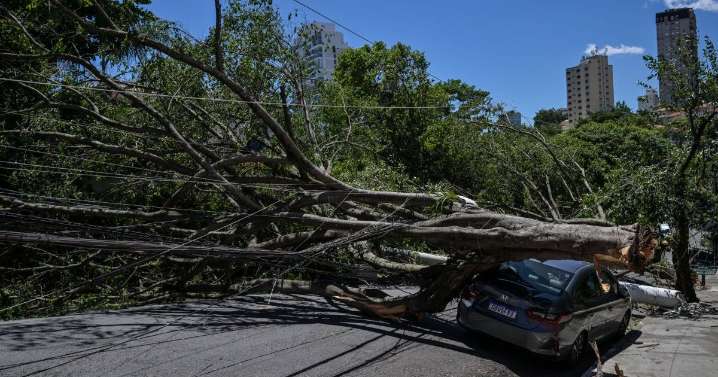 Temporal provoca apagón masivo y caos aéreo en Brasil