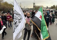 Una fiesta entre las ruinas de Siria