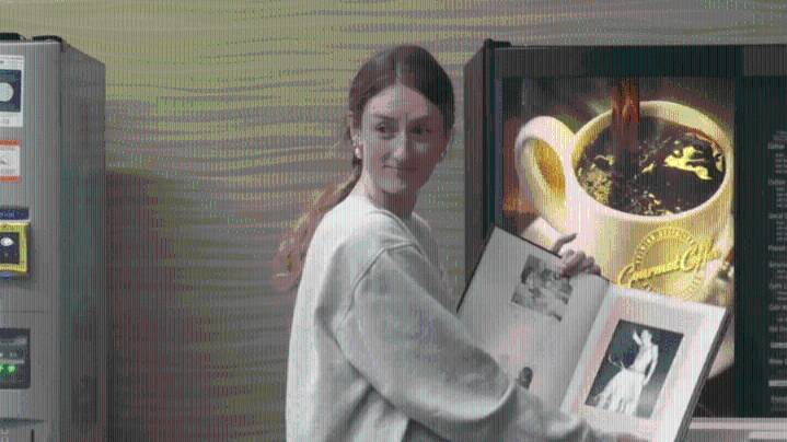 UE students open 25-year-old time capsule