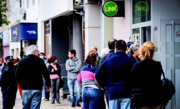 Uno por uno, los 108 municipios bonaerenses en los que cambia el horario de atención de los bancos