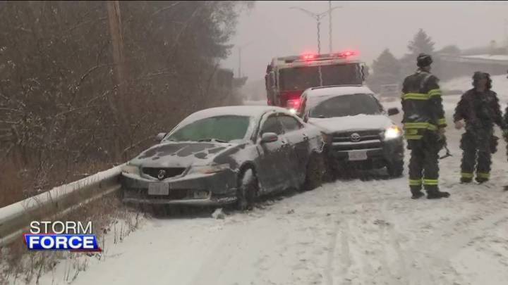 Snow hits parts of central Mass., leading to accidents piling up