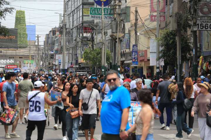 Movimiento comercial en Gamarra crece durante la temporada navideña