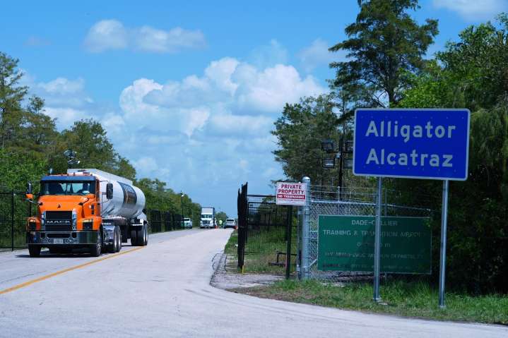 Amnistía Internacional denuncia ‘tortura en una jaula’ en centros migratorios de Florida