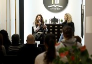 «Mi literatura es esperanzada. Vivir es un milagro y hay que disfrutarlo»