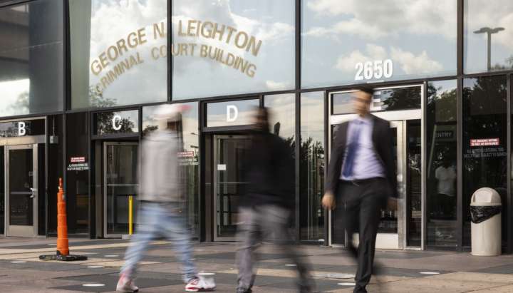 Man wearing ankle monitor accused of punching 3 women in the Loop