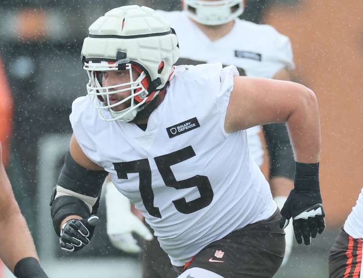The last man standing: Joel Bitonio and the Browns’ offensive line crisis