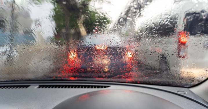 Little-known button combination can easily clear fog in 10 seconds