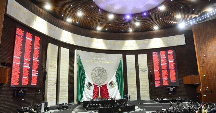 Pese a protestas campesinas, diputados avalan reforma a la Ley de Aguas