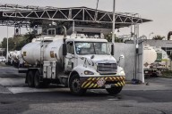 Hijos del líder sindical de Pemex vendieron diésel a Sedena y al IMSS por más de mil 600 mdp