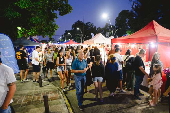 Este sábado regresará “Atardecer de Feria” con una propuesta navideña
