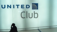 United Airlines Issues Statement After Closing Its Lounge Following Incident With Flight 803