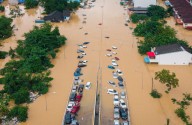 Horror en Asia: más de mil muertos por las devastadoras inundaciones y piden ayuda internacional