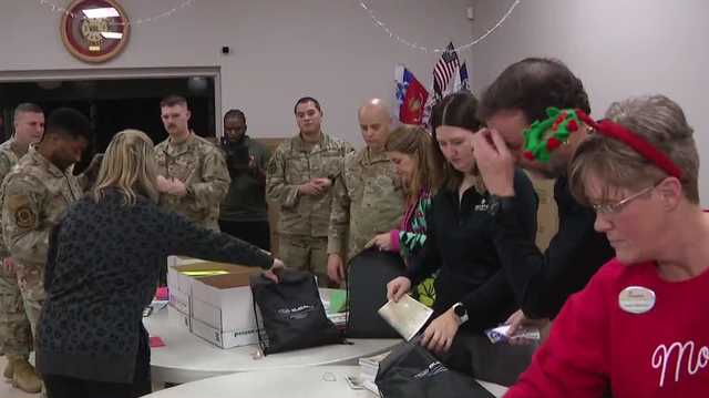 Community fills 500 bags for Offutt airmen