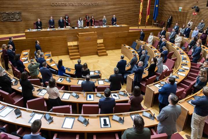 La Generalitat comunica a Les Corts que va a prorrogar los Presupuestos de 2025