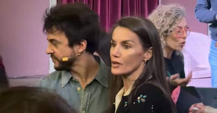 El plan privado de la Reina Letizia en el centro de Madrid: «Muy cercana, se ha hecho fotos con todos»