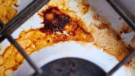 Cómo limpiar la grasa amarilla alrededor de la hornalla: con un truco casero