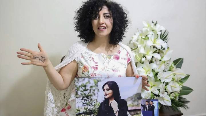 Detenida "de forma violenta" en Irán la Nobel de la Paz Narges Mohammadi
