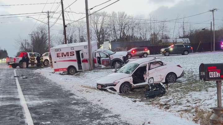 Teen hurt after ambulance and car collide at Niagara County intersection