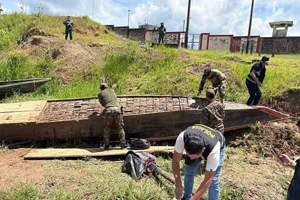 Armada de Colombia y Marina de guerra dan golpe al narcotráfico en Putumayo