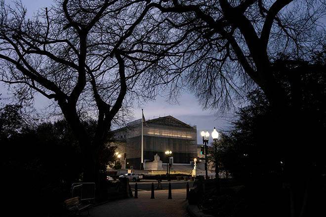 Supreme Court considers whether to lift campaign finance limits