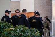 Arrestaron a activistas que bloquearon la salida de agentes de ICE en Nueva York