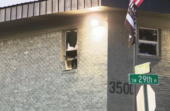 Incidente en Oklahoma City: Sujeto Acusado de Provocar Incendio en Complejo Residencial tras Disputa