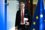 Magnus Brunner, comisario de Migración, tras el avance de los 'centros Meloni': "Un gran día, hemos aprobado medidas que realmente cambiarán la política migratoria europea"