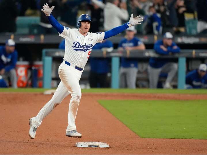 Blue Jays SickKids fans chirp Dodgers star Freddie Freeman