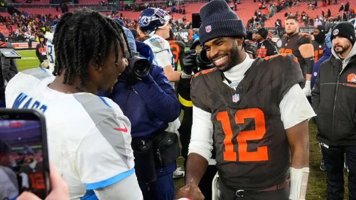 Browns' Shedeur Sanders is keeping his focus on improving after a strong 3rd start