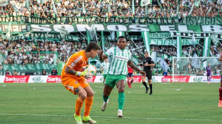 Atlético Nacional y Medellín empatan en el partido de ida de la final de la Copa Betplay con un brillante Aguerre
